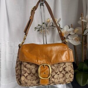 SOLD-Coach Bleeker shoulder bag - 200812562 -EUC- mid size bag